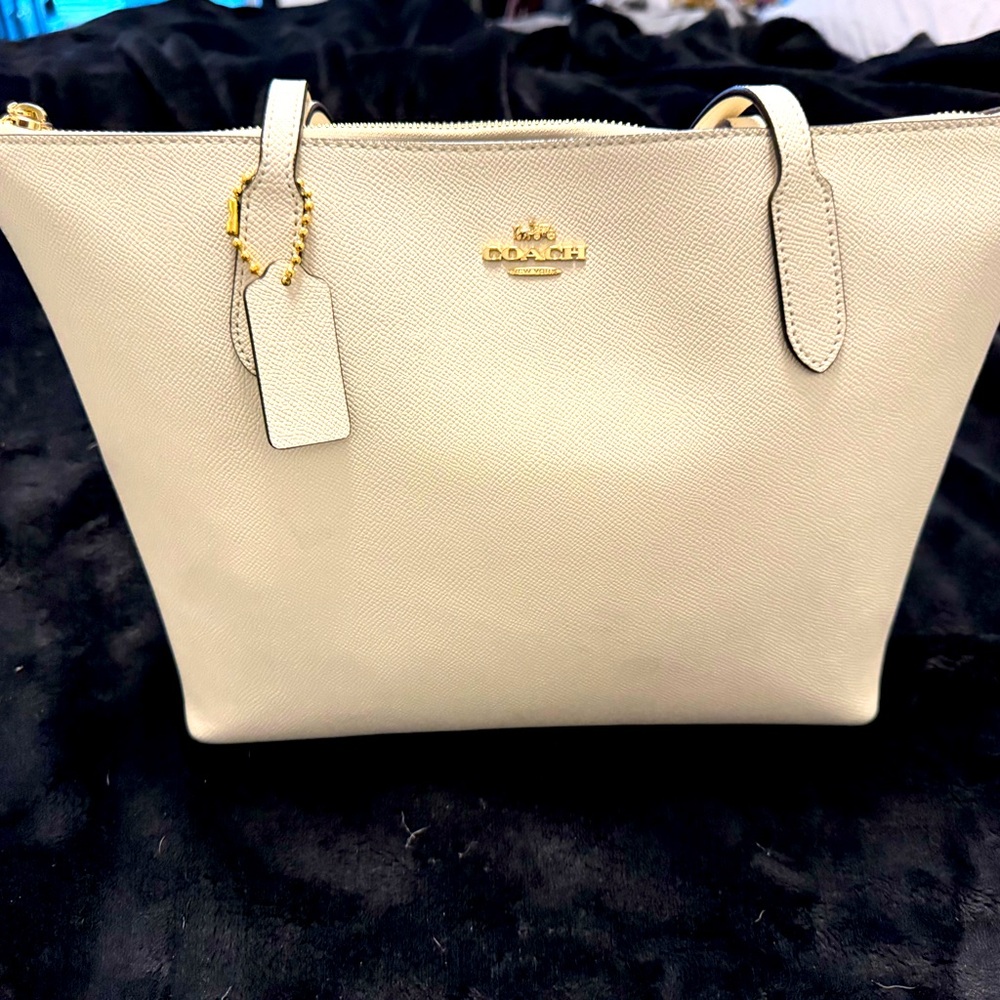 White coach gallery tote